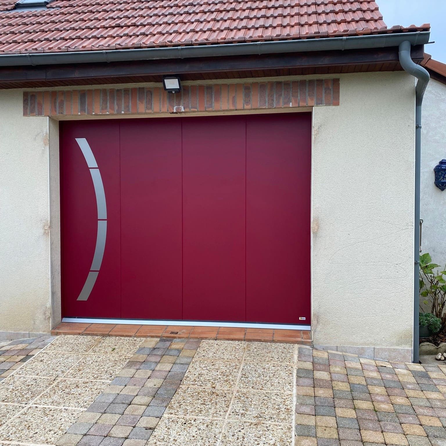 Porte de Garage Rouge